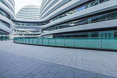 《007：曙光》新预告 军情6处部门美女负责人